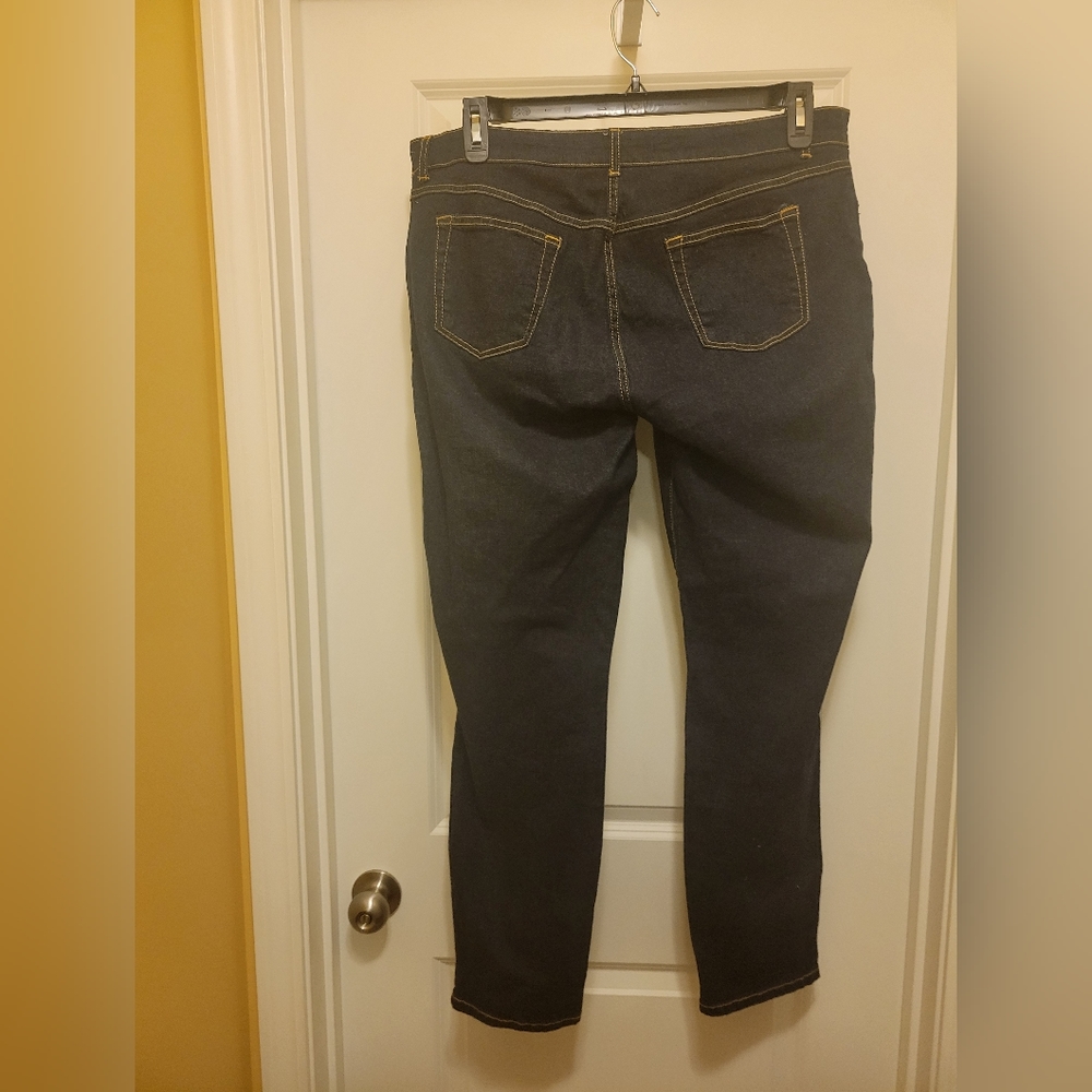 Jeans - Picture 2 of 2